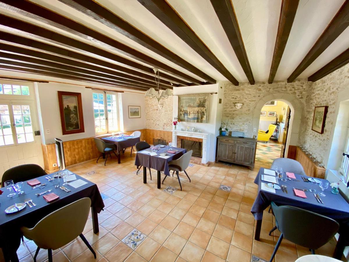 Sans Souci Bed And Breakfast Luxe Heated Pool And Restaurant Luzillé 외부 사진