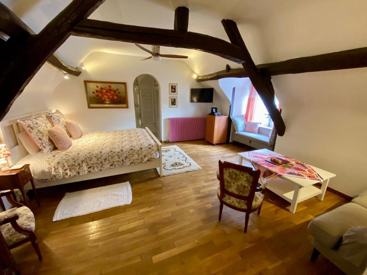 Sans Souci Bed And Breakfast Luxe Heated Pool And Restaurant Luzillé 외부 사진