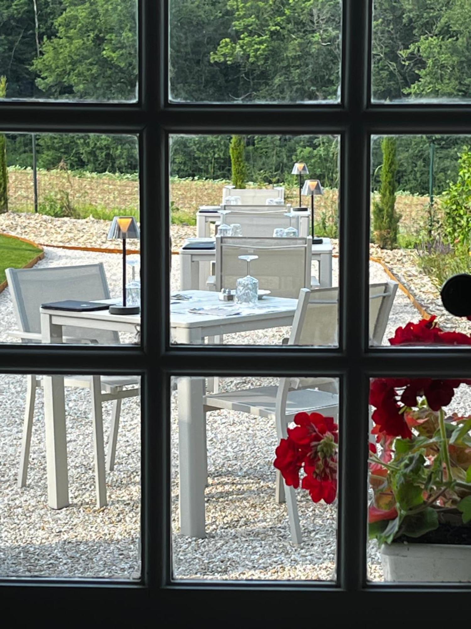 Sans Souci Bed And Breakfast Luxe Heated Pool And Restaurant Luzillé 외부 사진