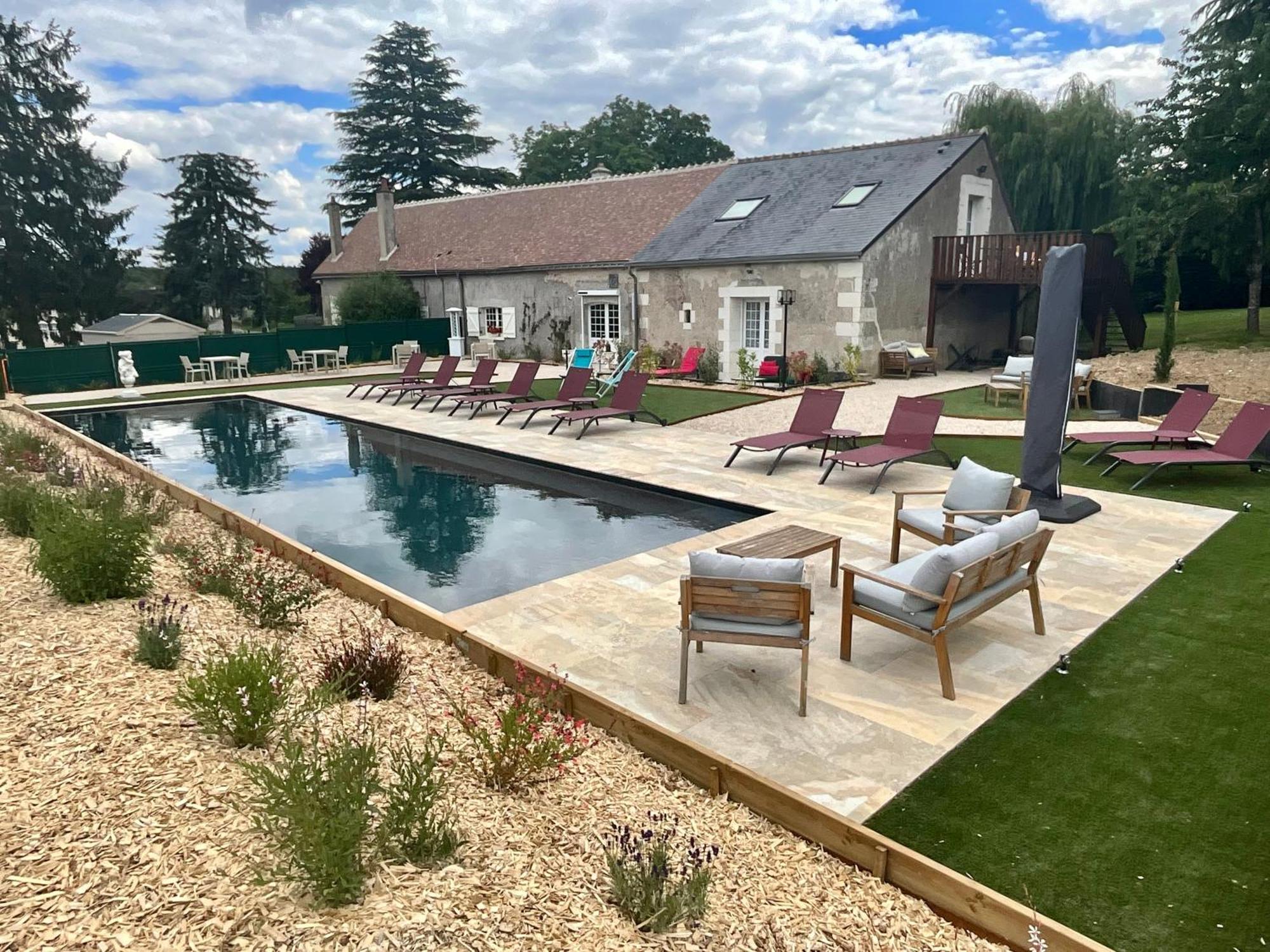 Sans Souci Bed And Breakfast Luxe Heated Pool And Restaurant Luzillé 외부 사진